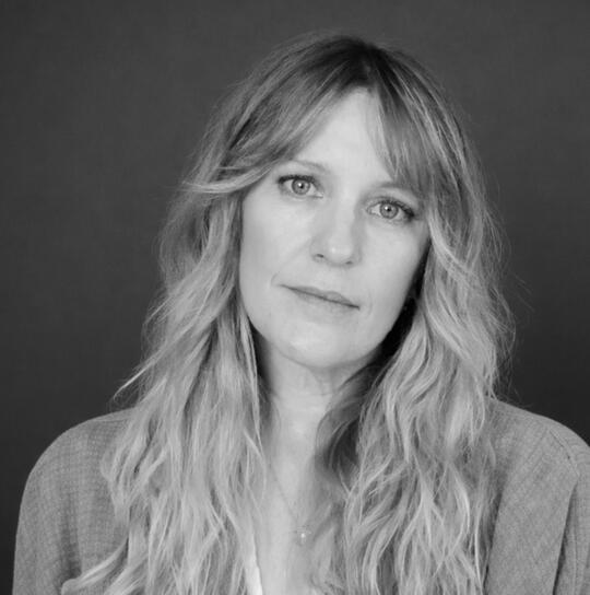 Facilitated by Holly Williamsen, LCSW Trained as a psychotherapist, Holly created Self Respect Lab to address the gap between insight and real-world change